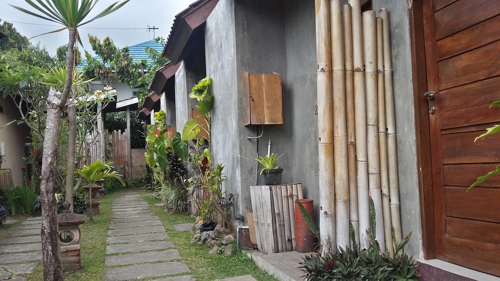 Made Oka Homestay And Warung Munduk エクステリア 写真