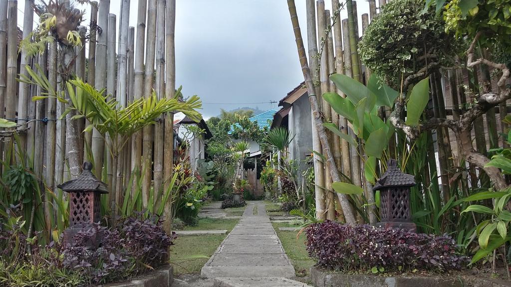 Made Oka Homestay And Warung Munduk エクステリア 写真